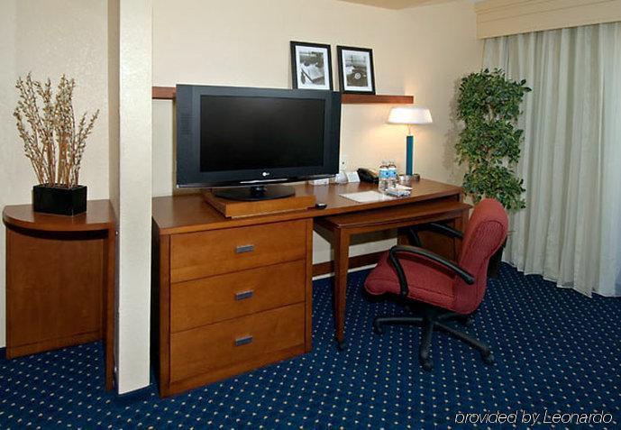 Courtyard By Marriott Birmingham Trussville Δωμάτιο φωτογραφία