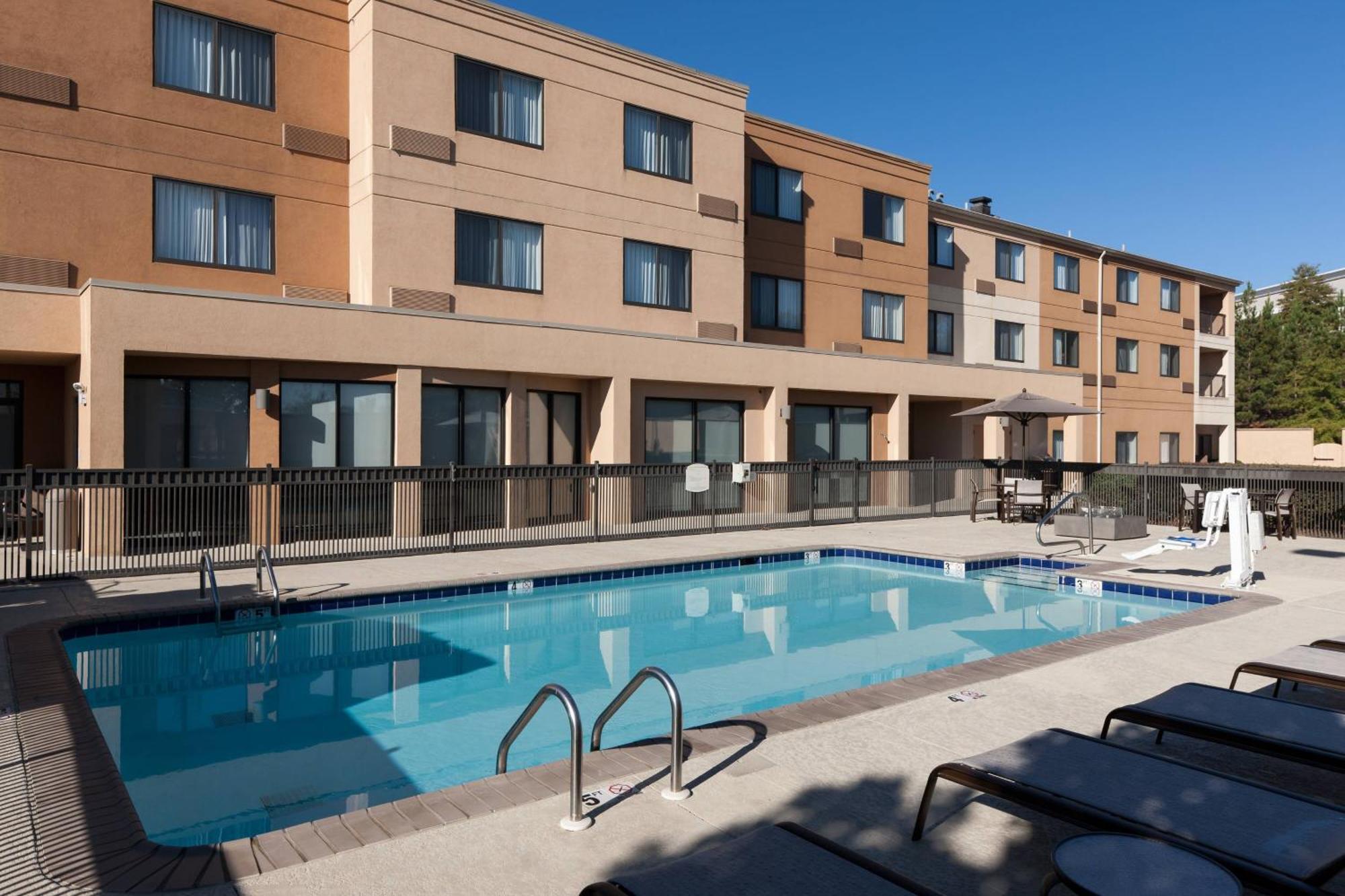 Courtyard By Marriott Birmingham Trussville Εξωτερικό φωτογραφία